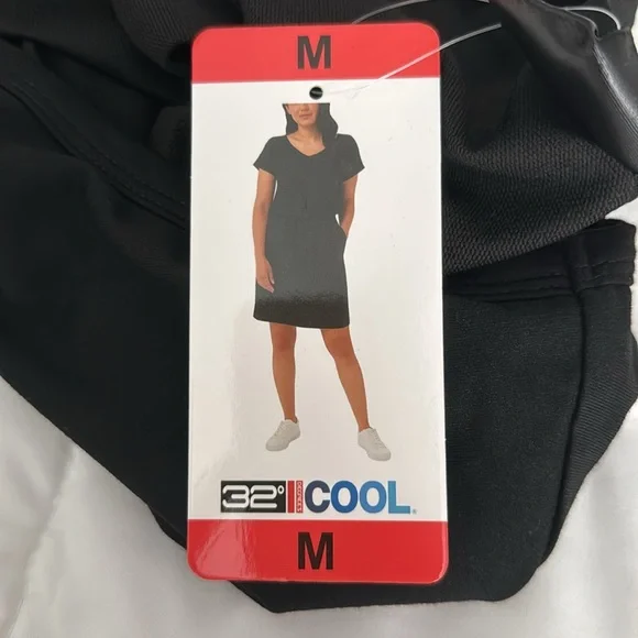 32 Degree COOL Dress - Picture 2 of 4